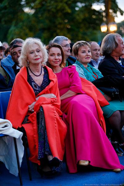 Балет и красная дорожка на набережной: как Верхнее озеро стало «Лебединым»