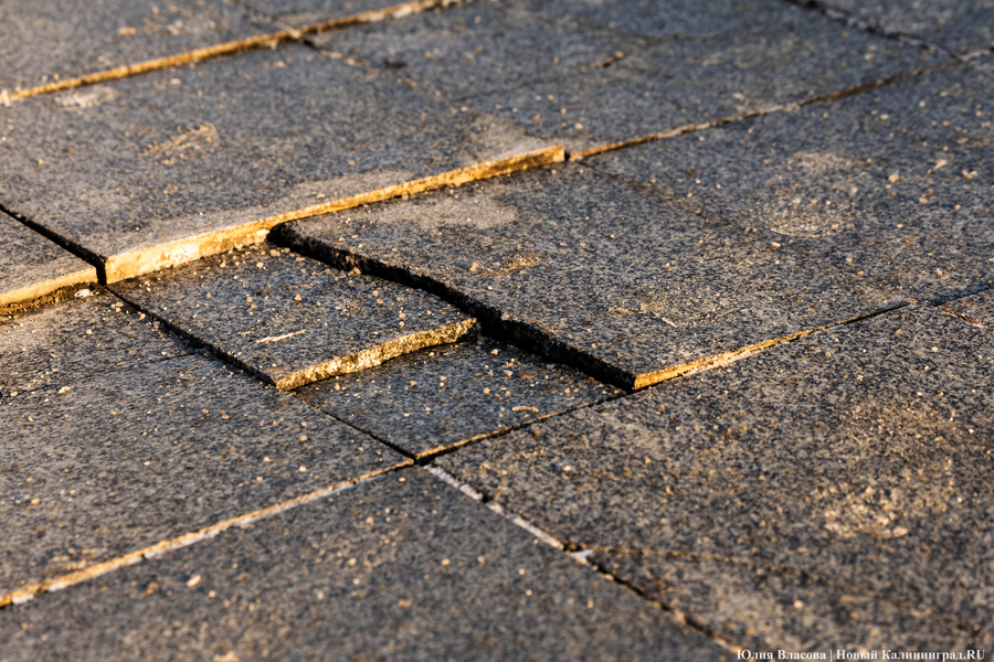 Горвласти о состоянии площади Победы: после 20 лет эксплуатации нужна реконструкция (фото)