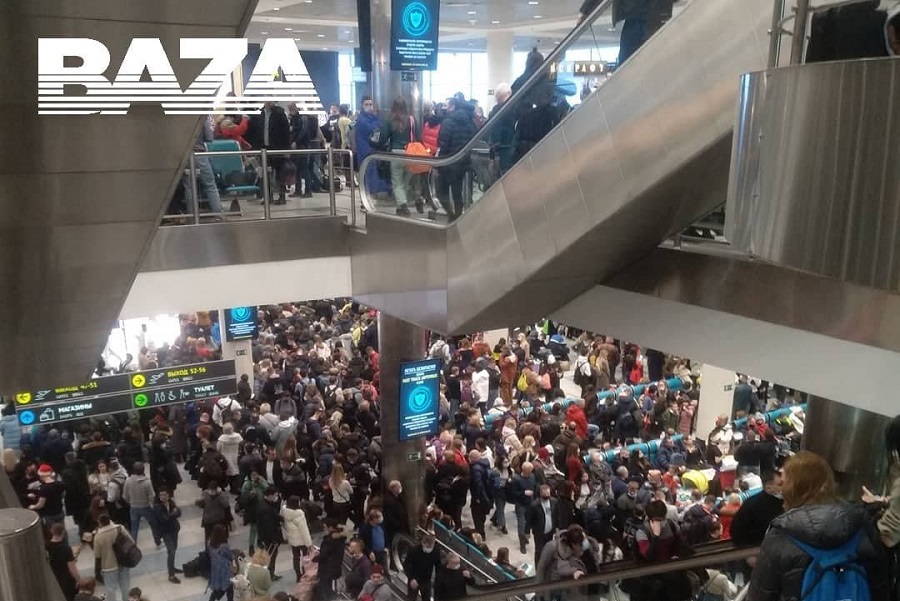 В столичном аэропорту «Домодедово» возник коллапс из-за ледяного дождя