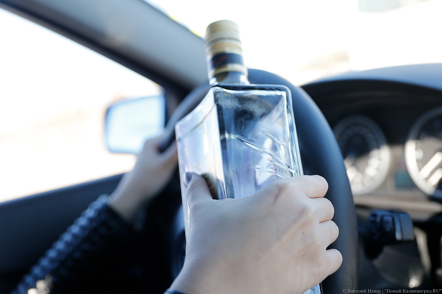 В Калининграде контрактника оштрафовали и лишили прав за повторное пьяное вождение