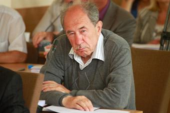 Депутат Окрсовета Трофимов: "Нижнее озеро все в шприцах"