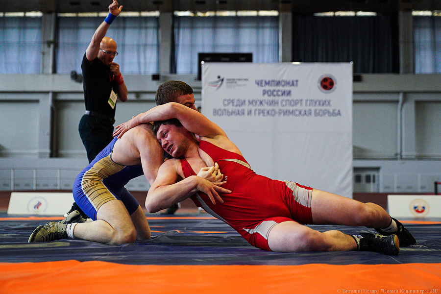 Крючки, узлы, обвивы: в Калининграде проходит чемпионат России по борьбе спорта глухих