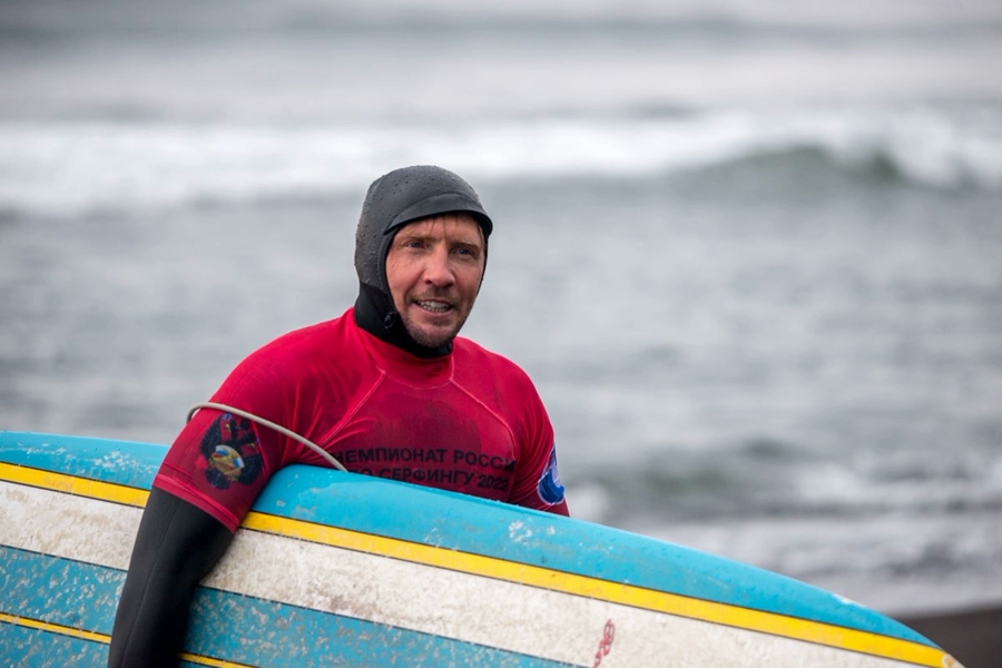 Евгений Исаков. Фото: surffederation.com, с сайта правительства Калининградской области
