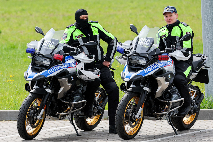 Дреды, шлемы и усы: в Калининграде официально стартовал мотосезон (фото)