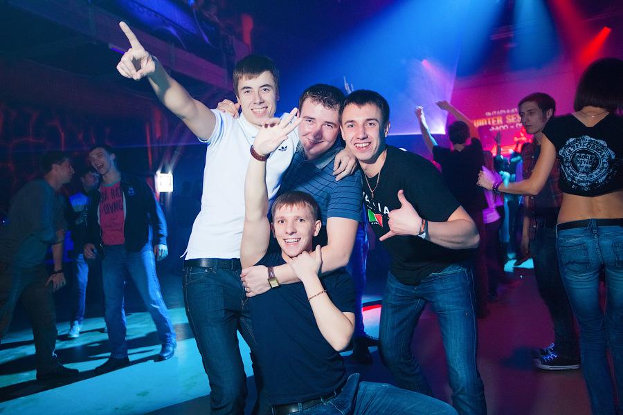 «Все это рэйв»: фоторепортаж с зимней сессии фестиваля «Янтарный пляж»