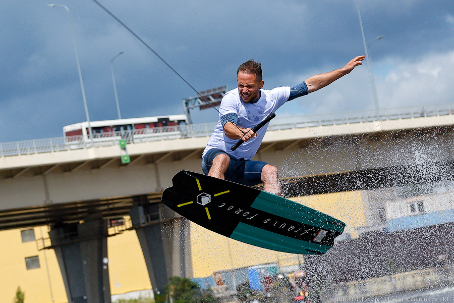 Фронтролл на Преголе: в Калининграде проходит первенство России по вейкбордингу (фото)