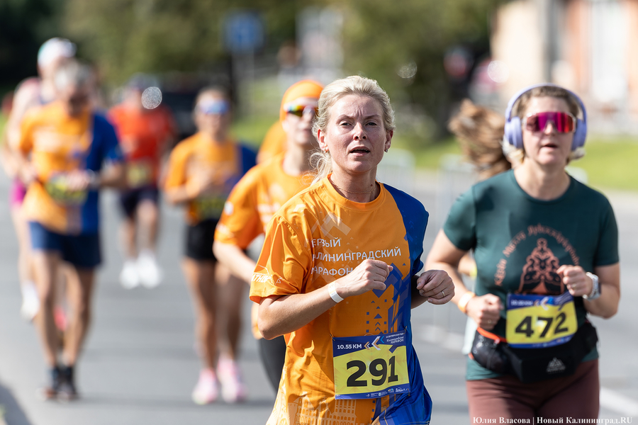 Перекрыть и побегать: марафонцы собрали медали и гнев автомобилистов Калининграда (фото)