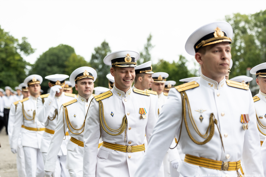 День ВМФ в Балтийске: как прошел парад кораблей Балтфлота (фото)