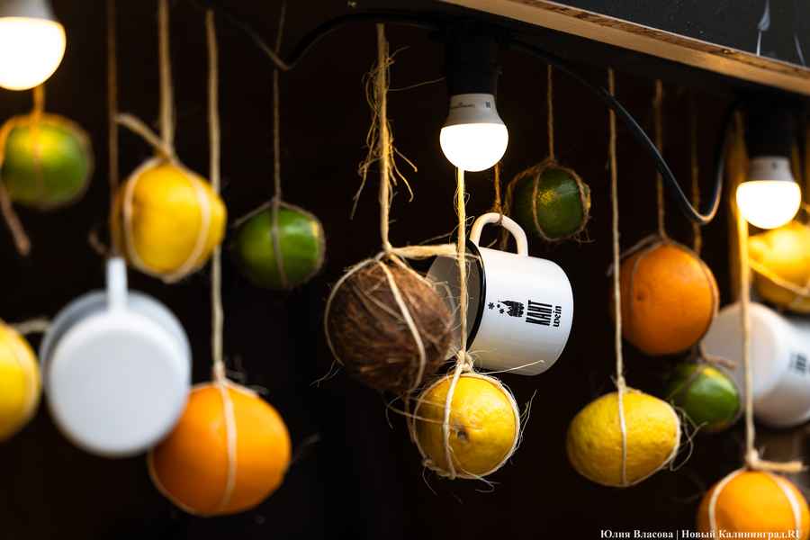 Прикидываясь Кантом: у Кафедрального собора открылась ярмарка (фото)