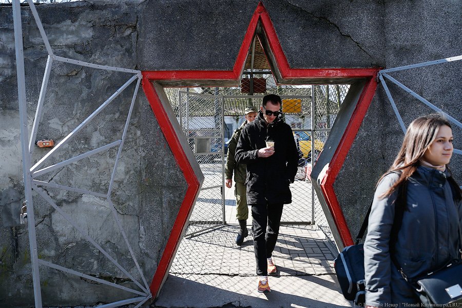 Поиграть в «танчики»: как призывникам Калининграда военную часть показывали