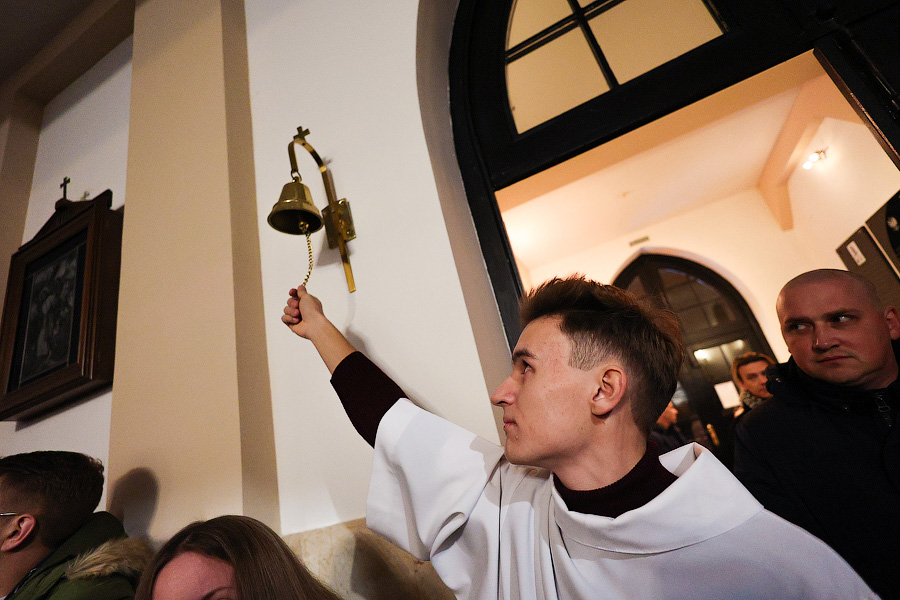 «Тихий крошечный Христос»: калининградские католики встретили Рождество (фото)