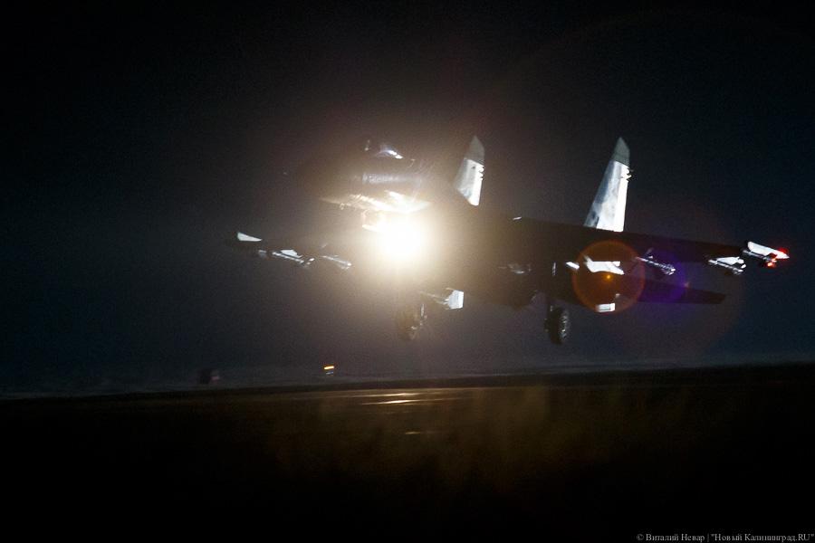 Усиление боеготовности: в Калининград прилетели военные самолеты (фото,видео)