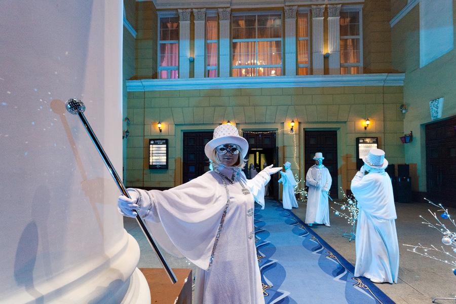 "Под звуки вальса": фоторепортаж с благотворительного бала "Янтарная корона"