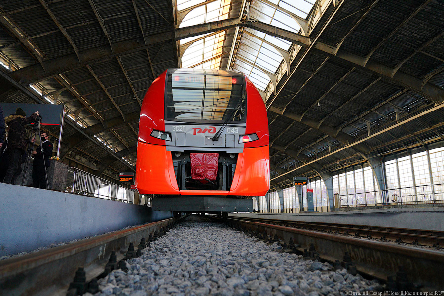 Пробный полет на «Ласточке»: КЖД представила первую женщину-машиниста