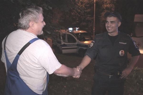 Из-за мужчины, выломавшего газовую трубу, полиция эвакуировала жильцов дома (фото)