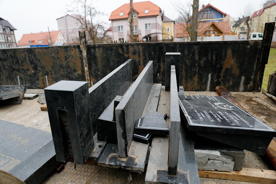 «Вандализм или ремонт?»: горожане беспокоятся за мемориалы ВОВ в Калининграде