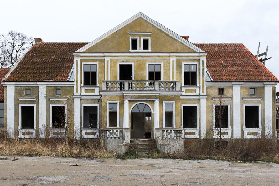 Барклай-де-Толли и Батурин: что происходит с памятником полководцу и усадьбой шурина экс-мэра Москвы