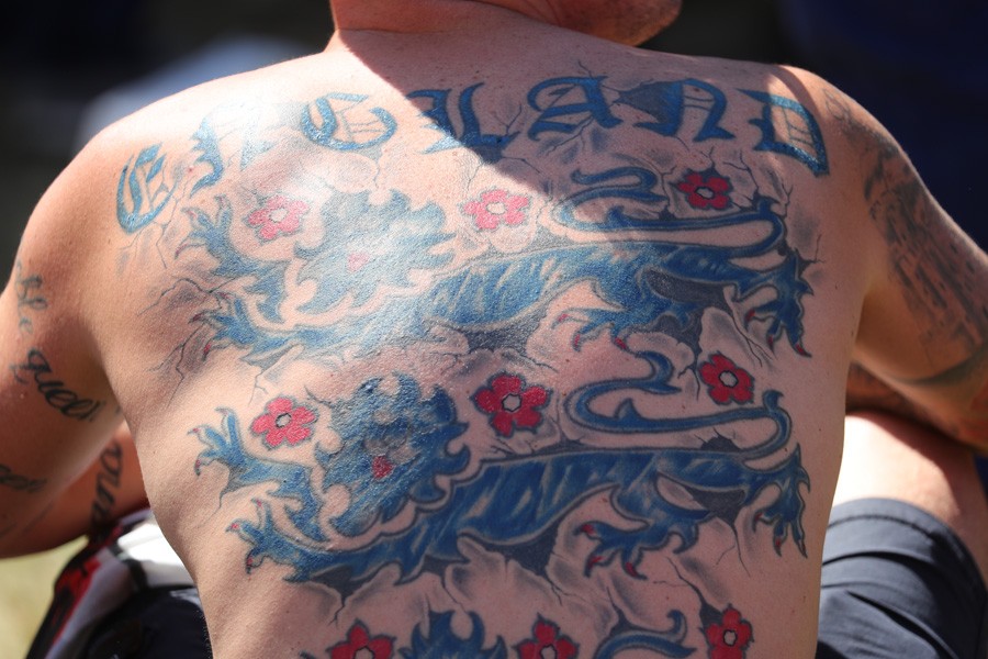 Captain Vodka: болельщики сборных Англии и Бельгии на улицах Калининграда (фото)