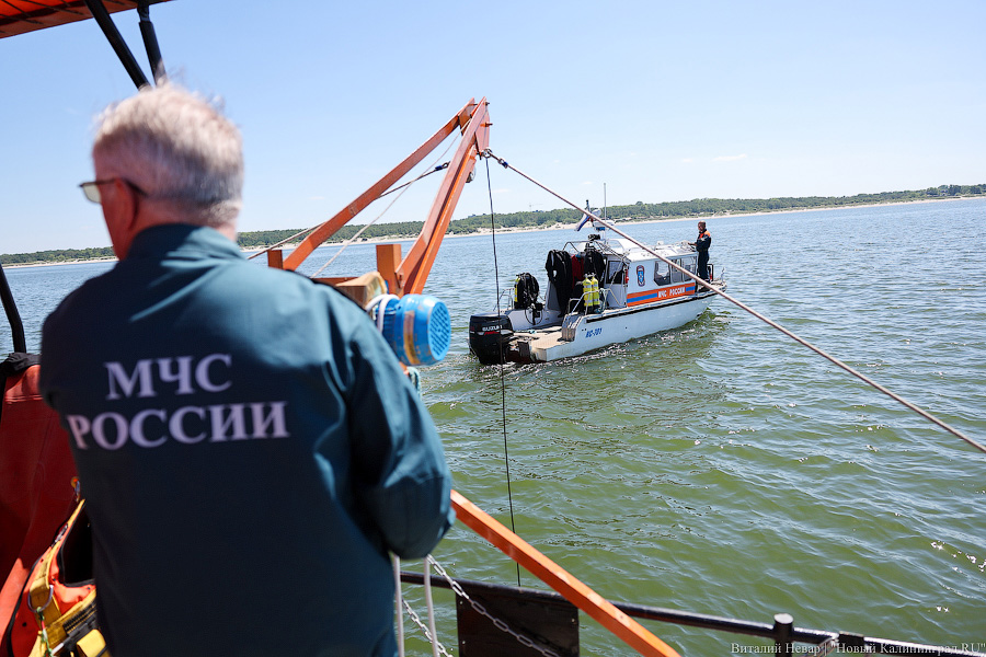 20 тысяч мин под водой: как проходит «разоружение» немецкой баржи под Балтийском (фото)