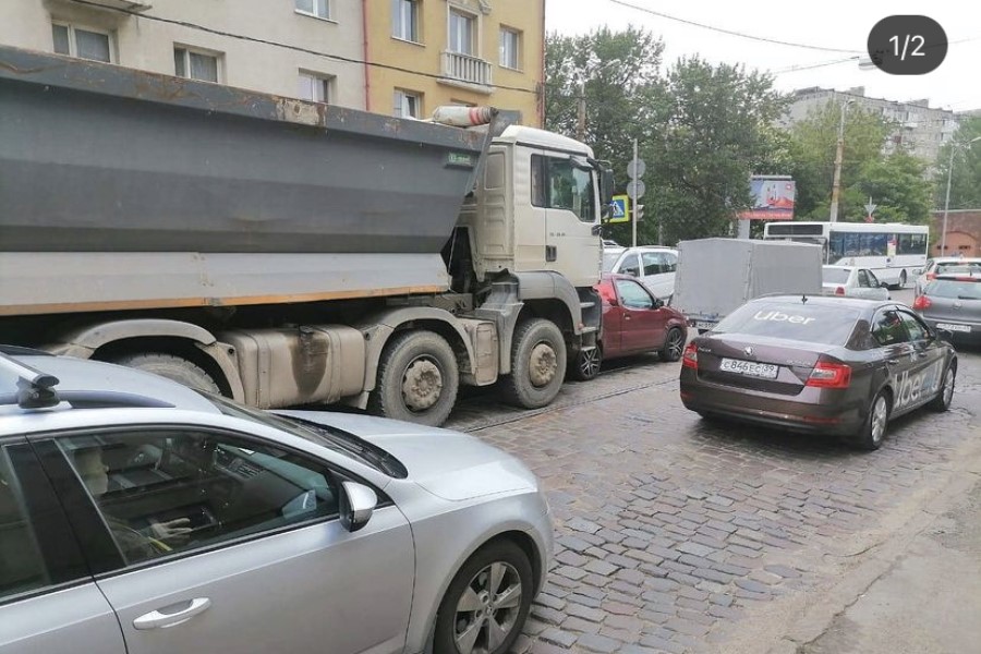 На ул. Суворова «МАН» устроил тройное ДТП, есть пострадавший
