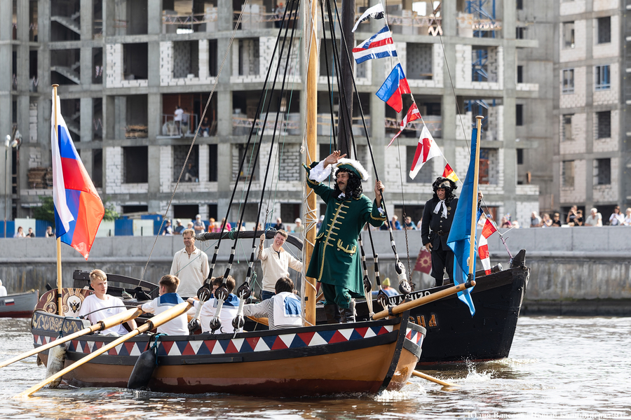 «Миля витязя», вальс байдарок и летающий моряк: как прошла «Водная ассамблея» (фото)