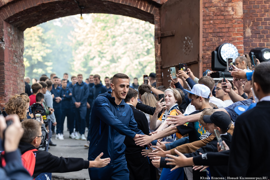 Новая жизнь, новый бюджет: как «Балтика» презентовала себя фанатам после возвращения в РПЛ (фото)