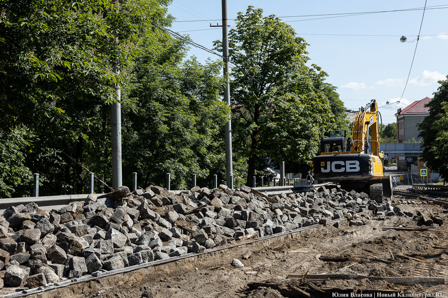 Останется с одним тротуаром: в Калининграде до августа закрыли мост на Суворова (фото)