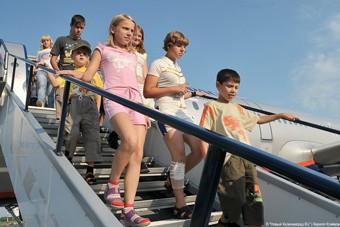 В Калининградскую область прибывают 50 детей-погорельцев