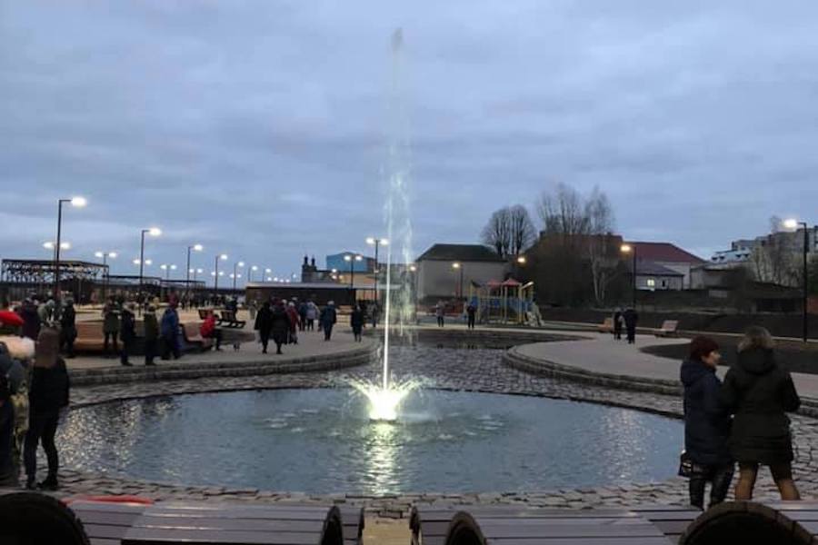 В Советске запустили новый фонтан в декабре. Опять (фото) (видео)