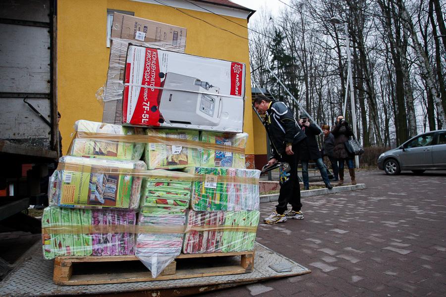 Лишним не будет: как калининградский хоспис встречал благотворительную посылку доктора Лизы