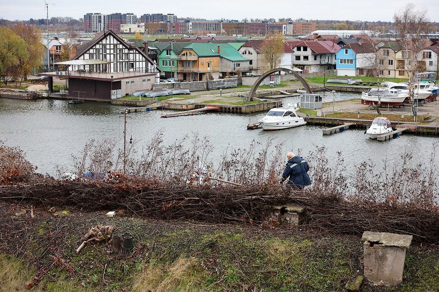 Бастион и порядок: в «Литве» провели первый субботник (фото)
