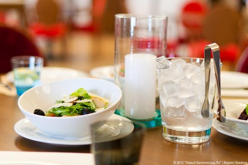 Легендарный ресторан «Универсал» подвергся жесткому лифтингу. Приживётся ли свежая концепция на старом имени?