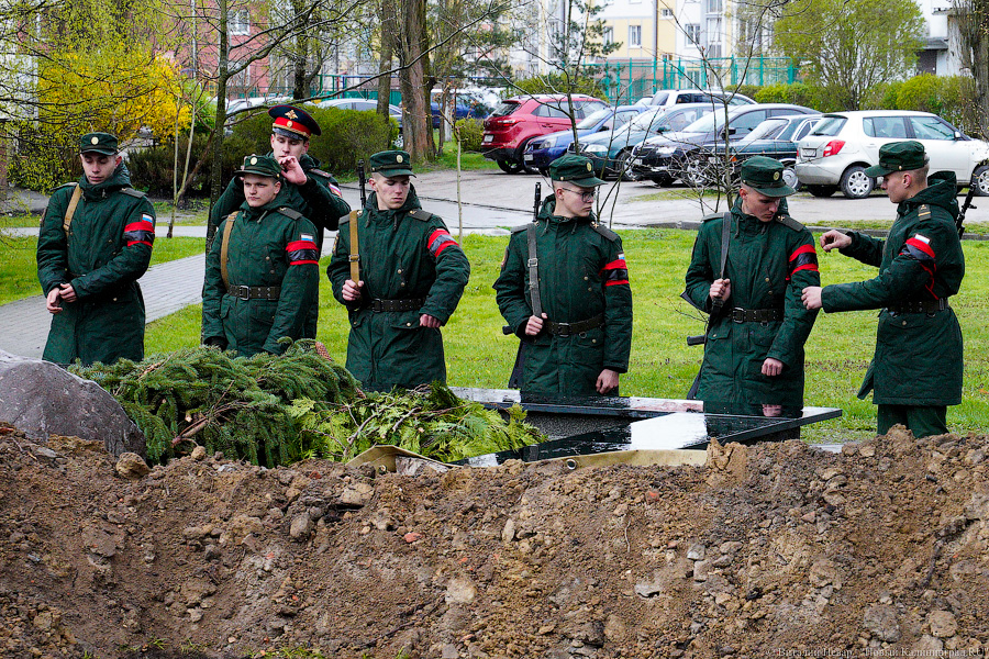 В Чкаловске перезахоронили останки советских воинов: фоторепортаж «Нового Калининграда»