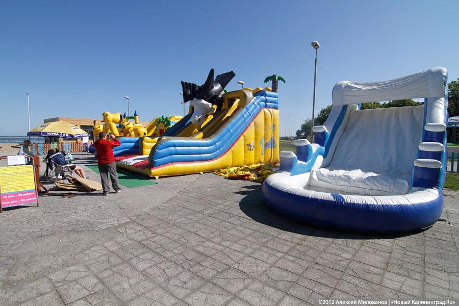 «Город заборов. Зеленоградск накануне пляжного сезона»: фоторепортаж