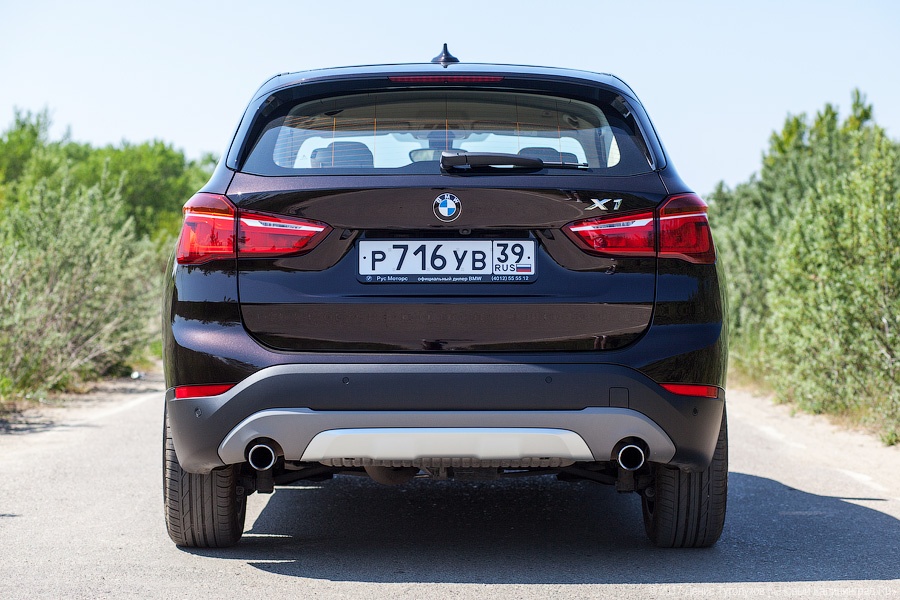 Время первых: тест-драйв компакт-кроссовера BMW X1