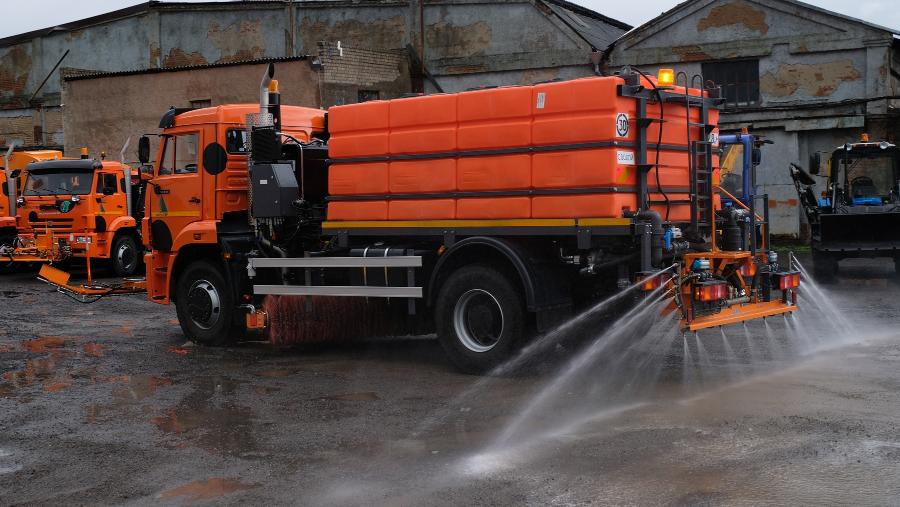 Власти Калининграда ищут к зиме водителей и дворников, назван размер зарплат