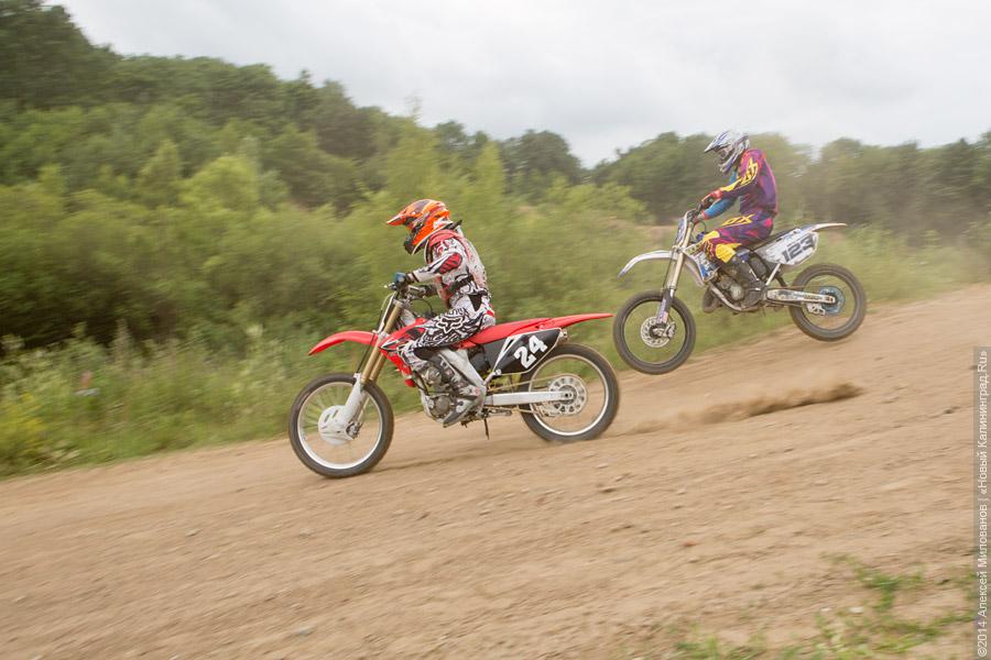 И женщины, и дети: мотокросс на Северной горе