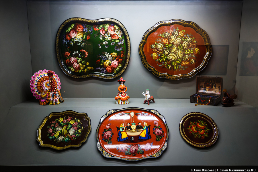 Вселенная смыслов и эмоций: в Музее искусств открылась выставка «Космос красного» (фото)