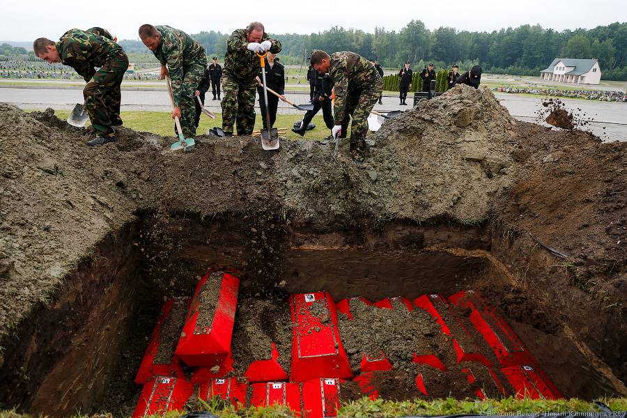 «Ушли в вечную память»: на «Кургане славы» перезахоронили советских воинов