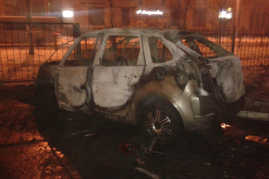 За сутки в области сгорело два автомобиля (фото)