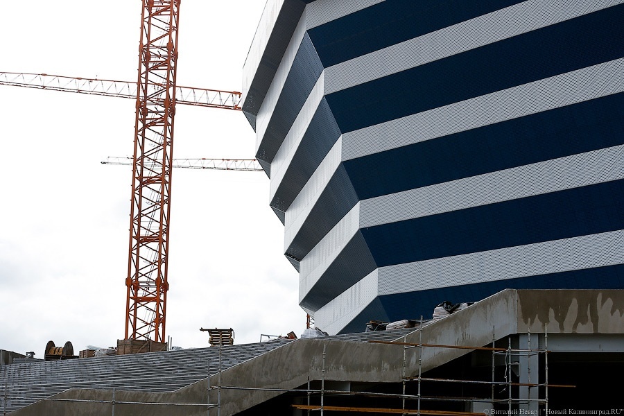Тонкая настройка: ФИФА проинспектировала строящийся стадион в Калининграде