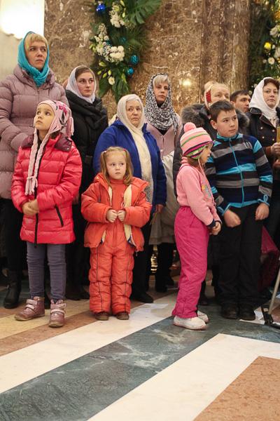 Рождество Христово: богослужение в Храме Христа Спасителя (фото)