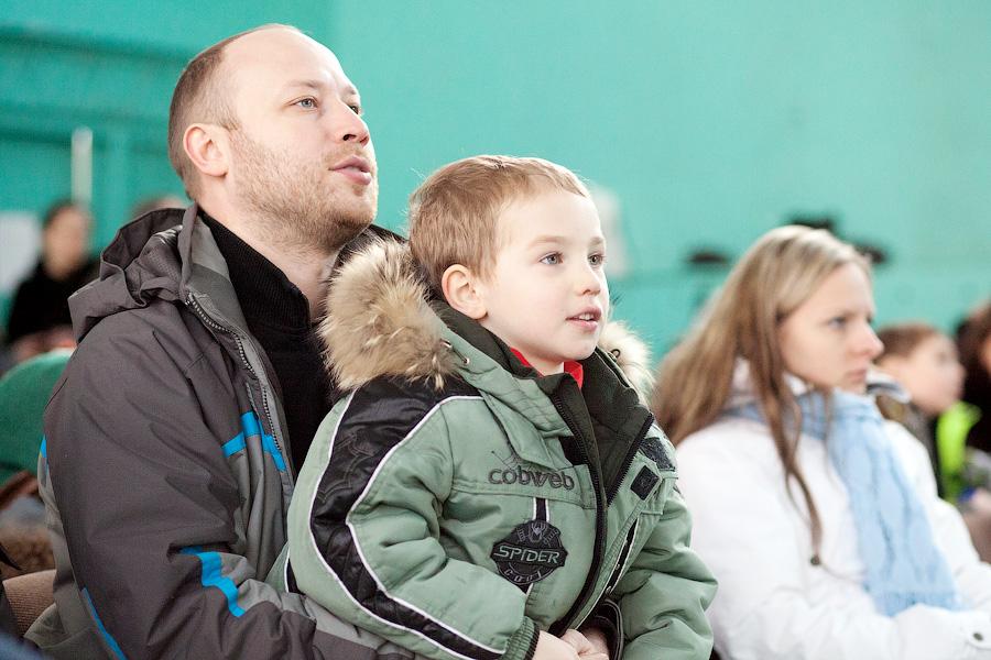 «Прыгучий спорт»: фоторепортаж с соревнований по прыжкам на батуте