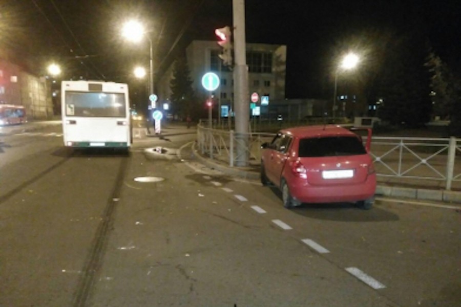 ДТП с автобусом на Советском проспекте попало на уличные камеры (видео)
