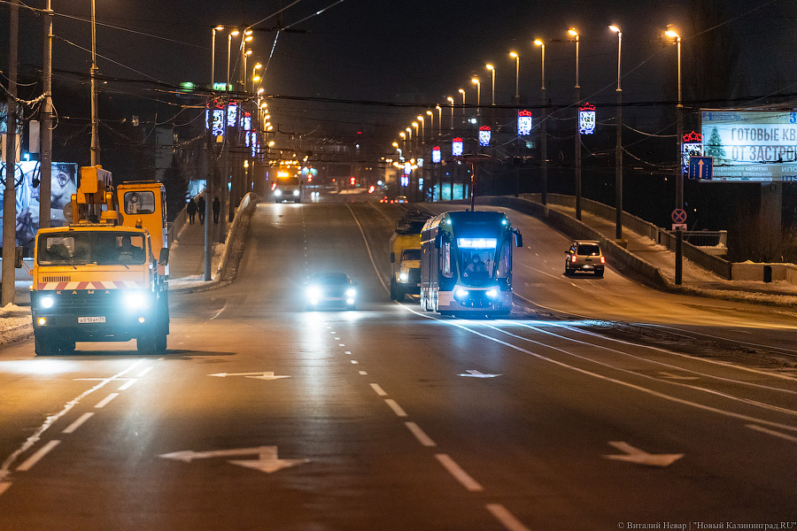 Ночной «Корсар»: на улицы Калининграда вышел новый трамвай (фото)