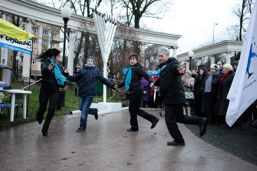 Ты ж мене пидманула, Хава нагила и цыганские пляски: как в Калининграде праздновали Хануку