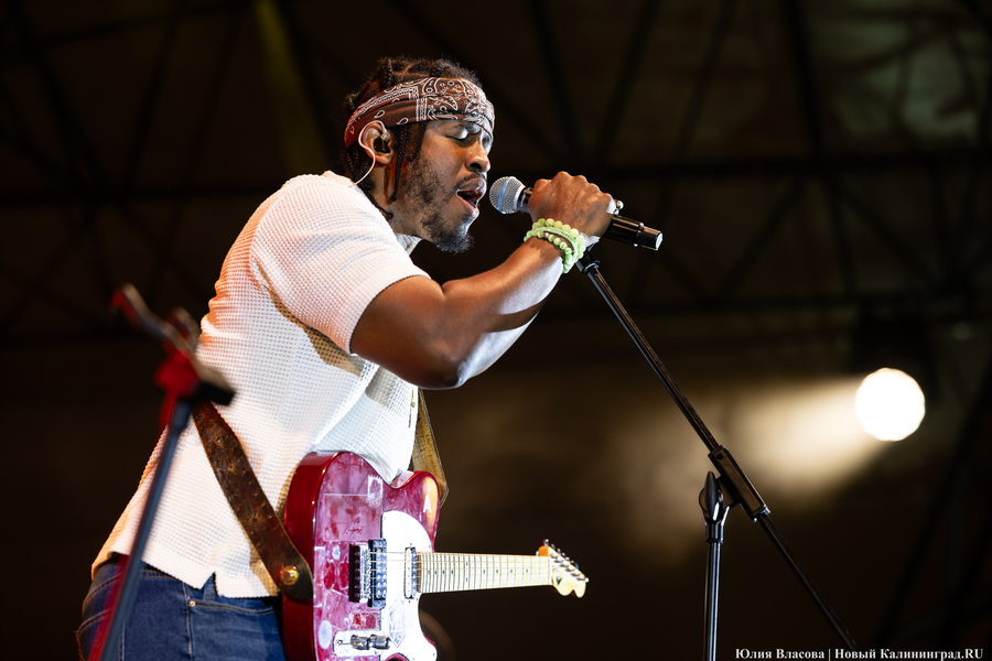Гости из Северной Пальмиры и Мур: как прошёл второй день «Калининград Сити Джаза»