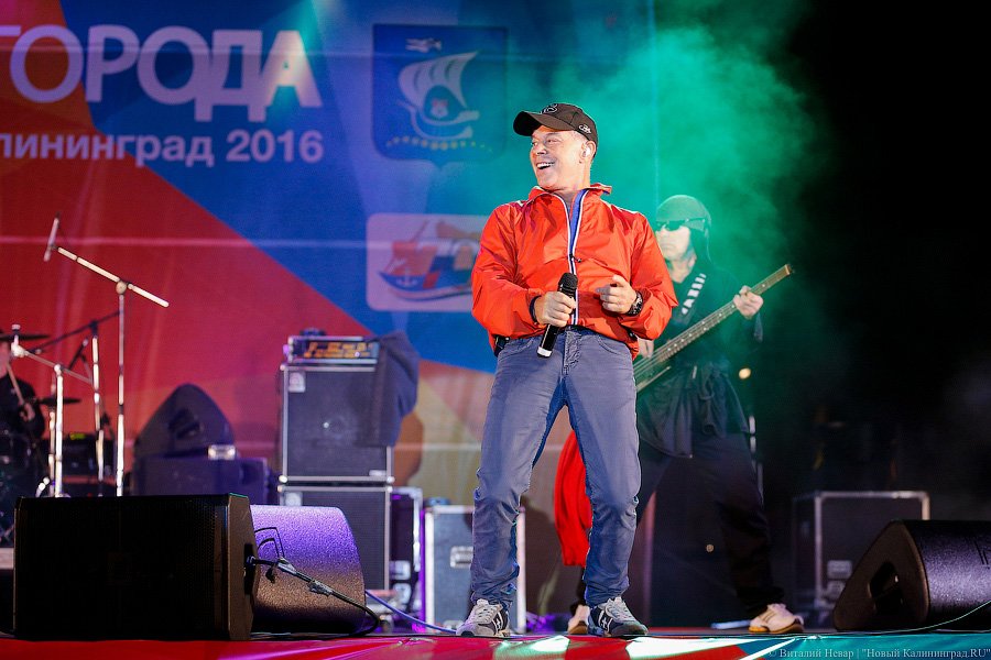 Мы к вам заехали на час, и вам не повезло:  как прошел концерт у Дома Советов