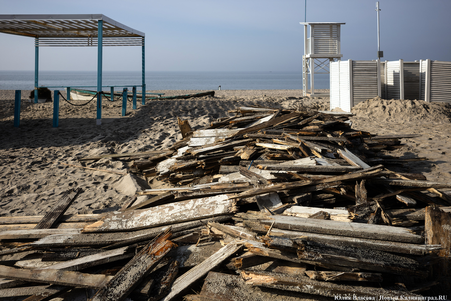 Без «Голубого флага»: как в Янтарном готовятся к пляжному сезону (фото)