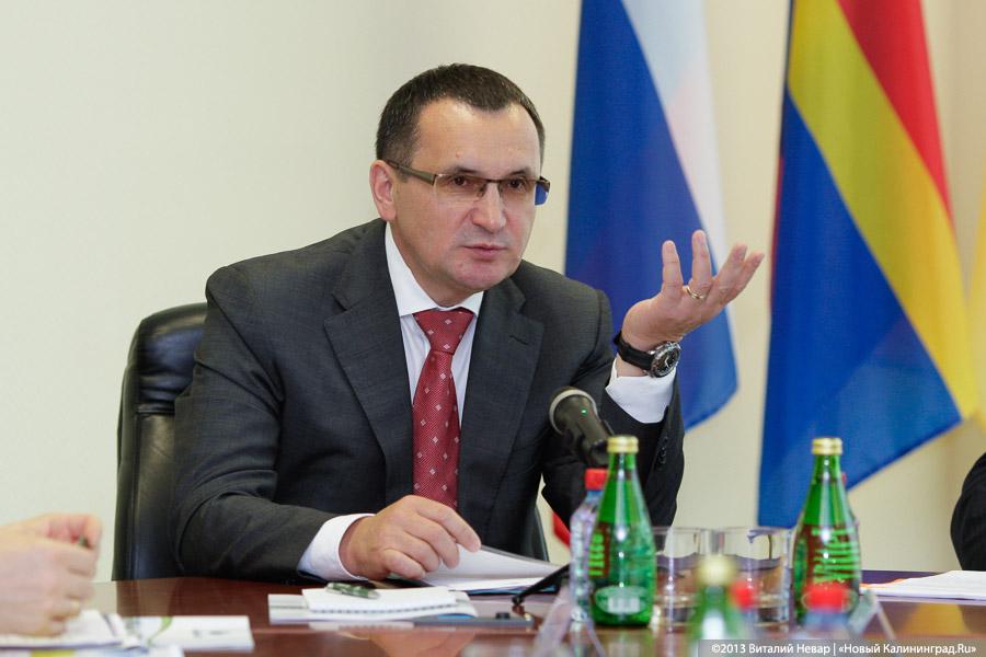 Сын за отцом: министр сельского хозяйства Николай Федоров посетил область